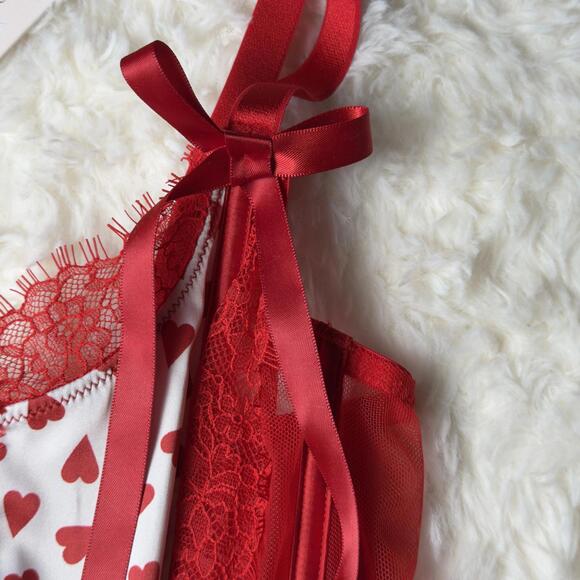 Victoria's Secret Red Lace Bustier with Heart Print - Picture 6 of 8